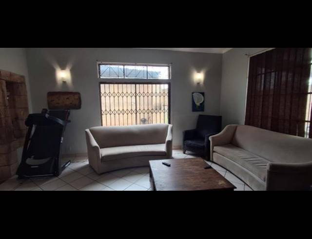 3 BEDROOM HOUSE FOR SALE IN PRIMROSE